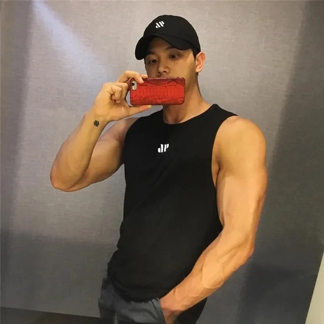 2024 Mens fitness gyms Tank top men Fitness sleeveless shirt Male mesh breathable Sports vest Undershirt Gyms Running vest men - Image 8